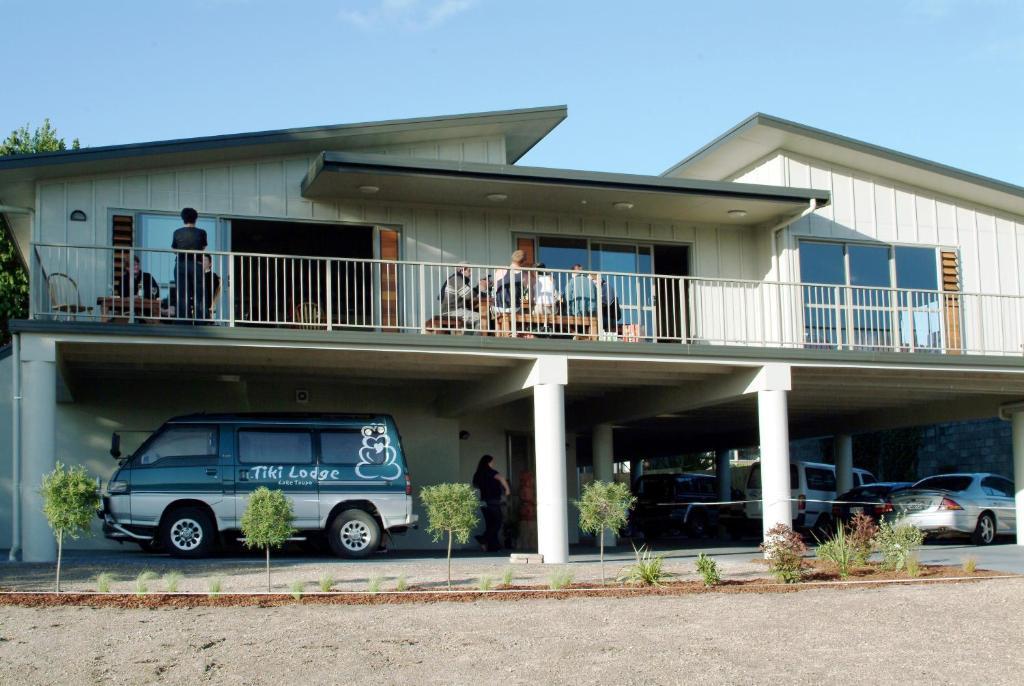 Tiki Lodge Backpackers Taupo Exterior photo