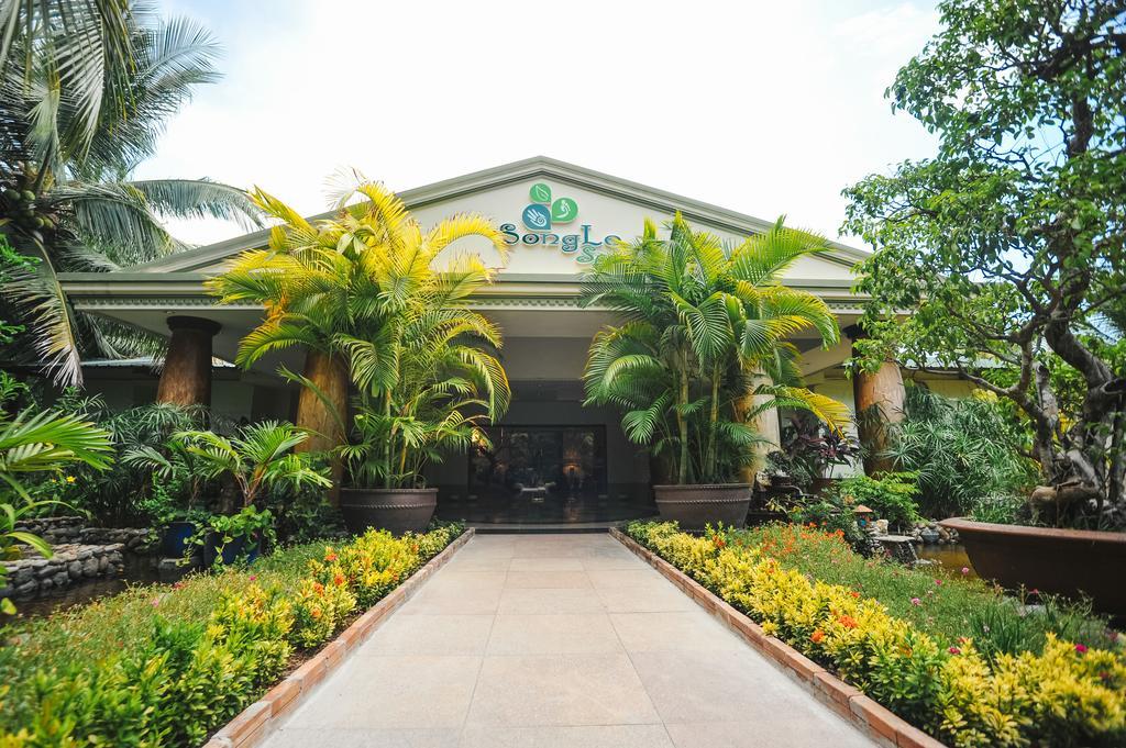 Diamond Bay Resort & Spa Nha Trang Exterior photo