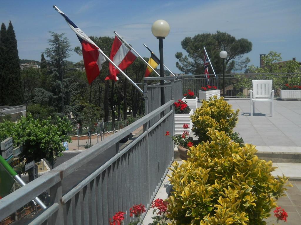 Hotel Quisisana Chianciano Terme Exterior photo