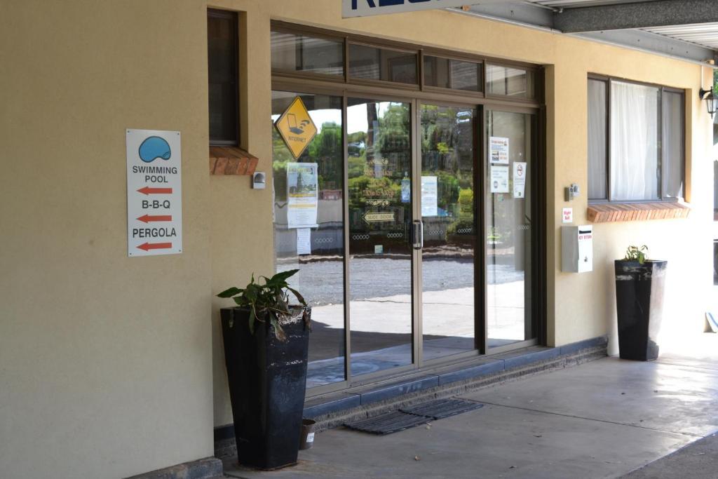 Sturt Motel Broken Hill Exterior photo