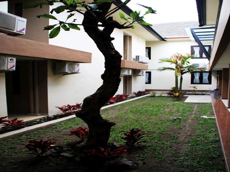 Grand Pondok Puri Ayu Hotel Denpasar  Exterior photo