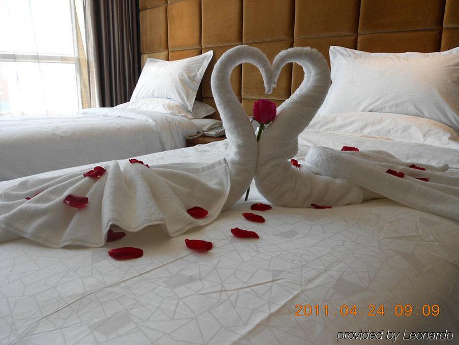 Datong Great Palace Hotel Room photo