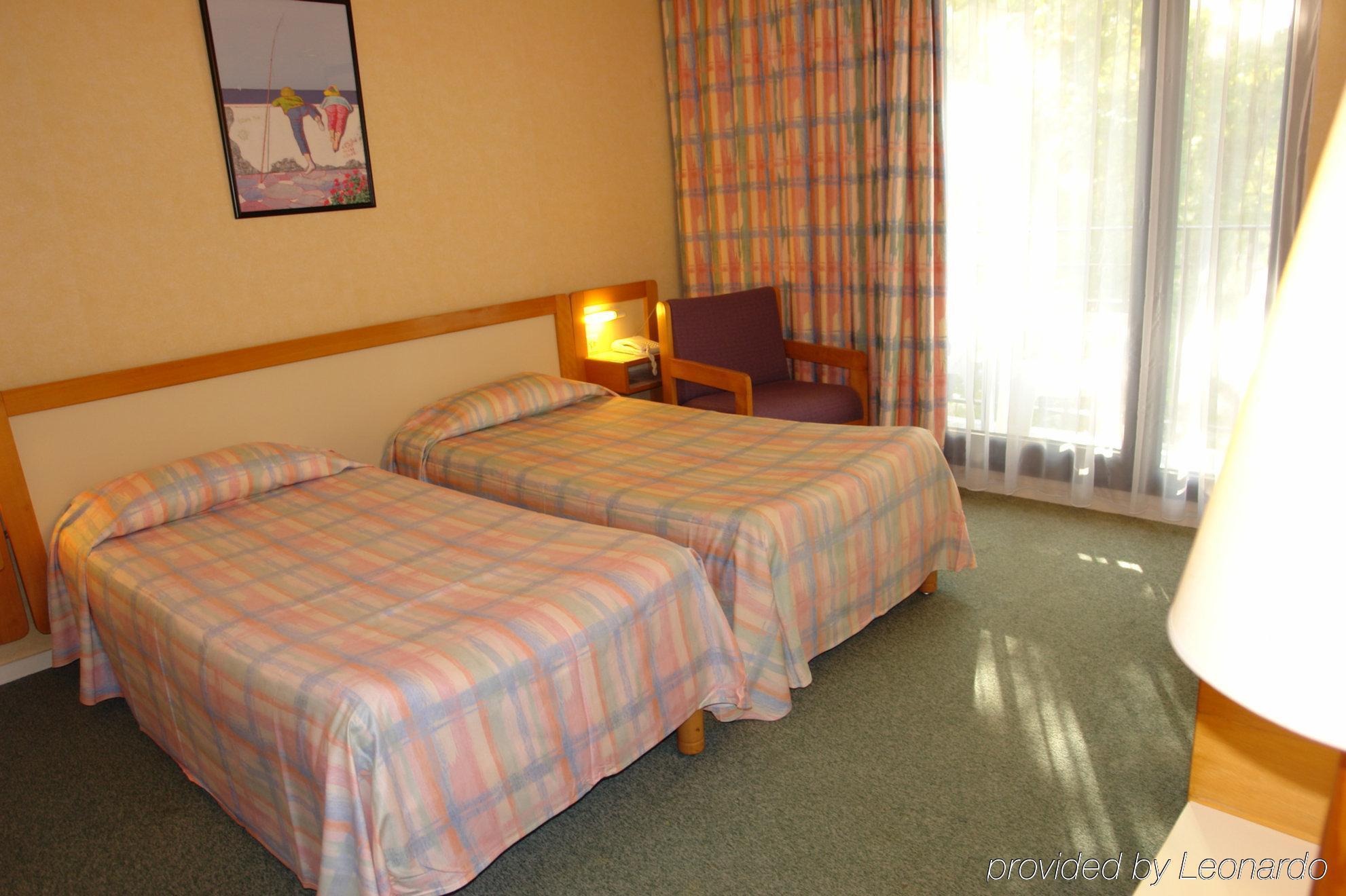 Brit Hotel Du Lac Saint-Paul-les-Dax Room photo