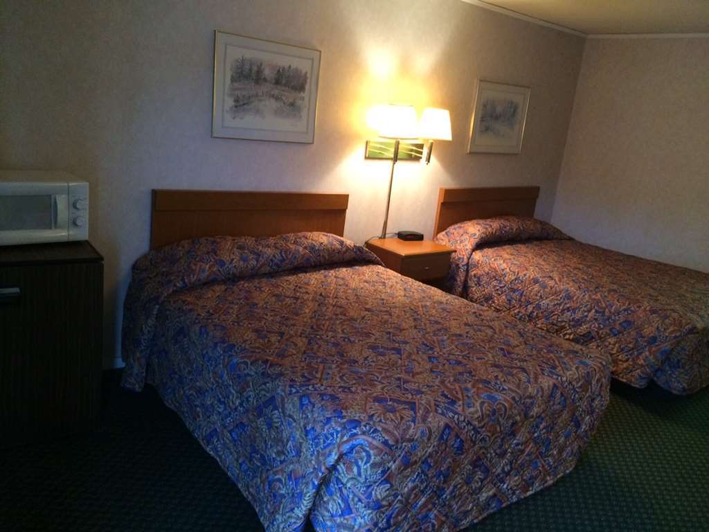 Town And Country Inn Suites Spindale Forest City Room photo