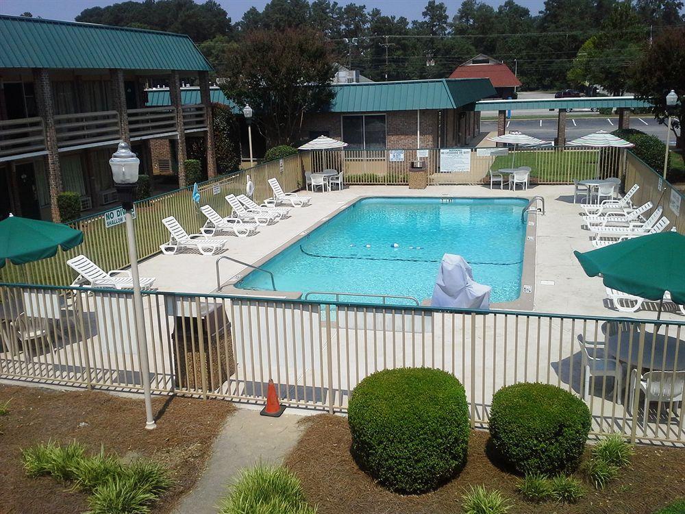 Motel 6 Columbia - University Of South Carolina Exterior photo