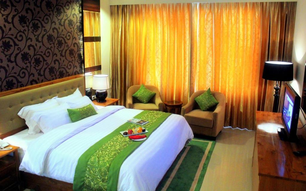 Gran Surya Hotel Banjar  Room photo