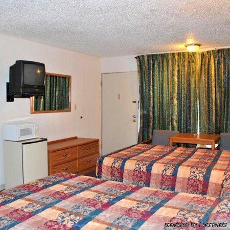 Thunderbird Motel Hillsboro Room photo