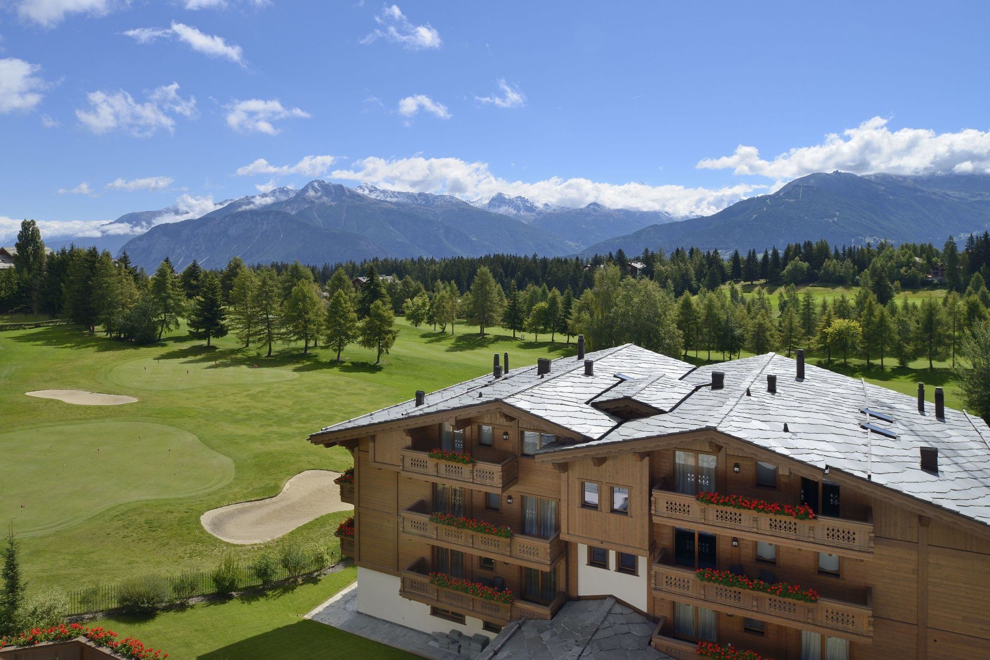 Guarda Golf Hotel & Residences Crans-Montana Exterior photo