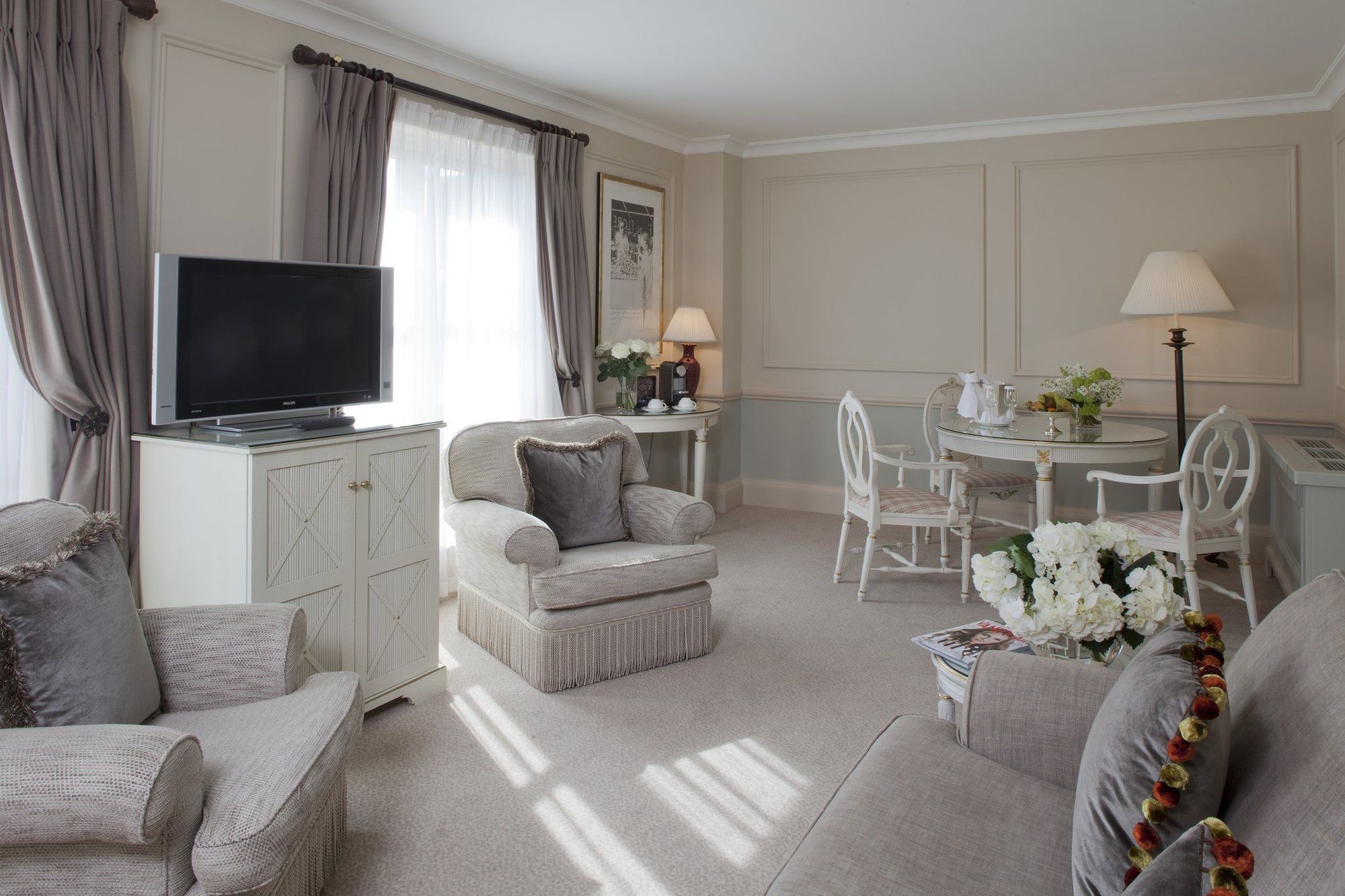 The Merrion Hotel Dublin Room photo