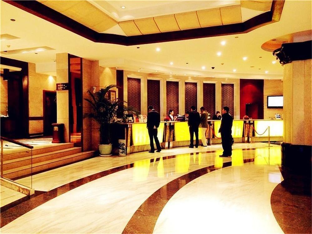 Jin Feng International Hotel Nanchang  Exterior photo