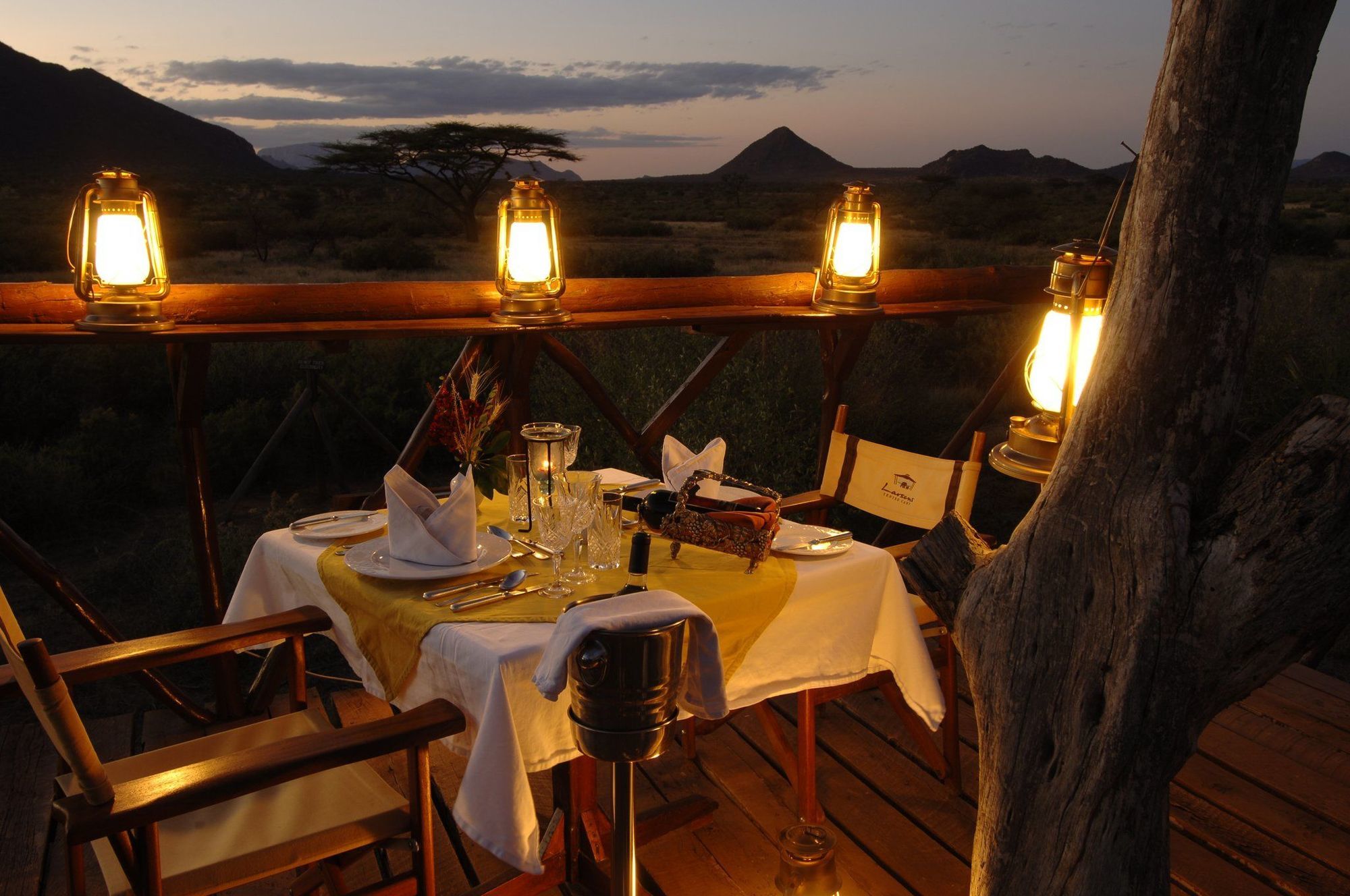 Larsens Camp Hotel Samburu Restaurant photo