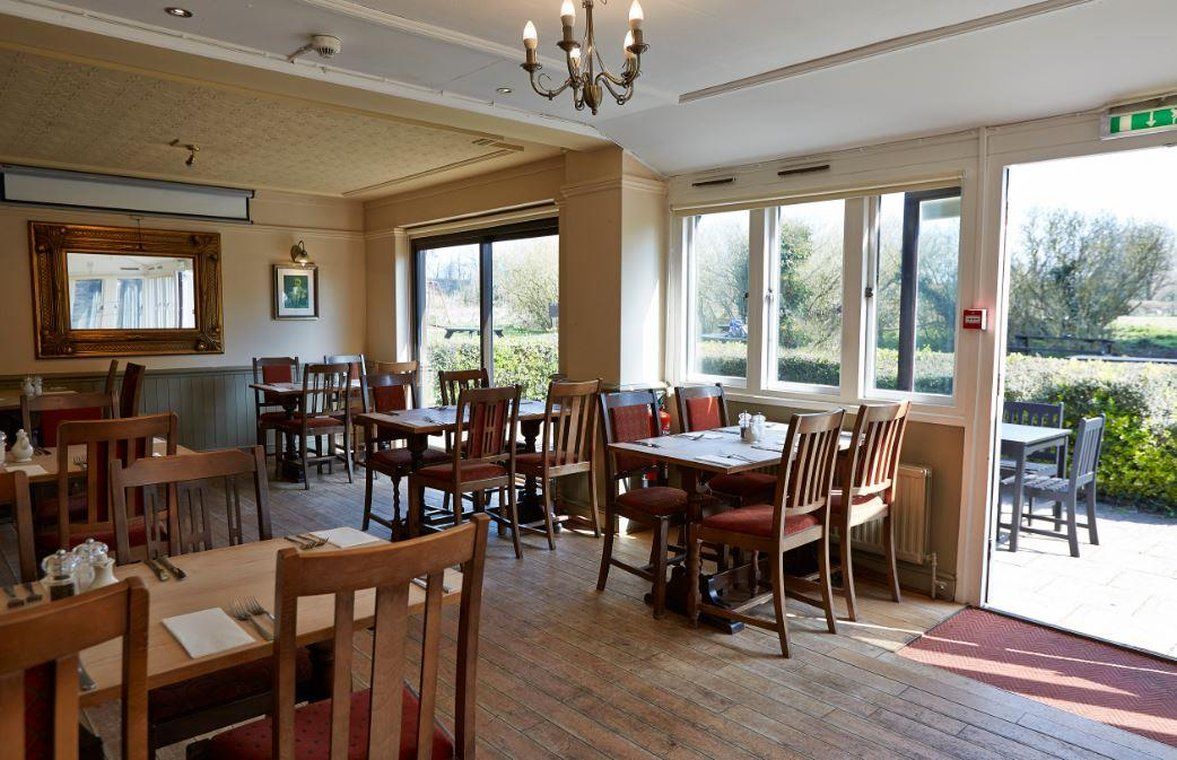 Dog House By Chef & Brewer Collection Hotel Abingdon-on-Thames Restaurant photo