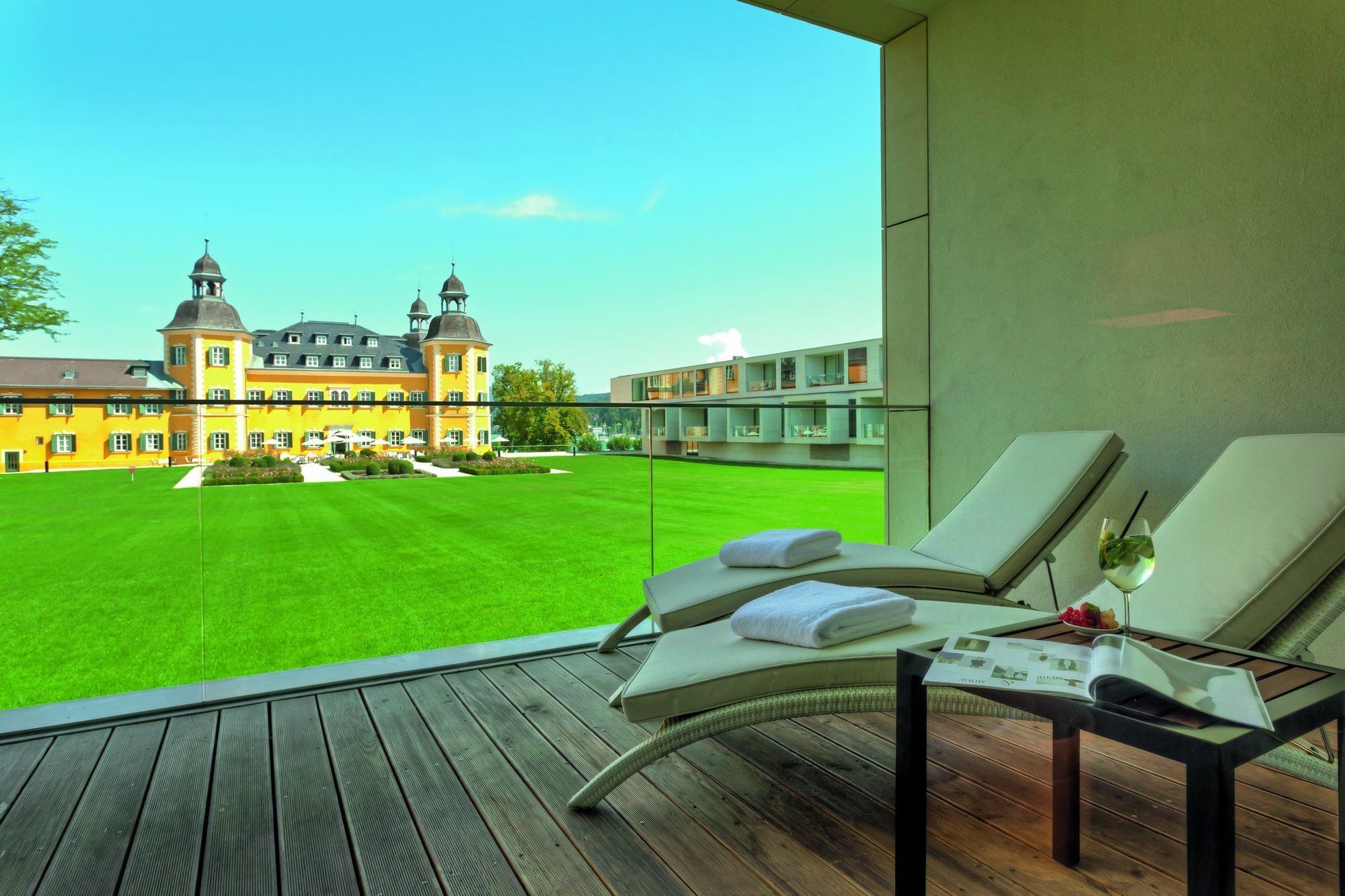 Falkensteiner Schlosshotel Velden - The Leading Hotels Of The World Velden am Woerthersee Exterior photo