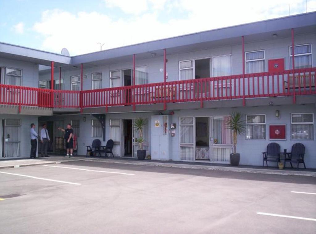 Broadway Motor Inn Palmerston North Exterior photo