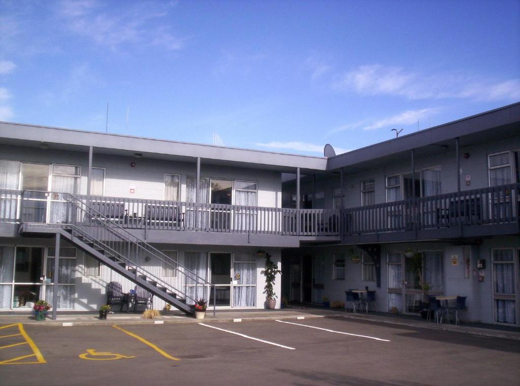 Broadway Motor Inn Palmerston North Exterior photo