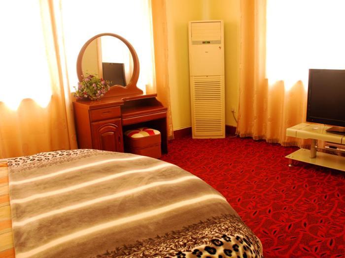 Hailong Castle Hotel Qingdao Room photo