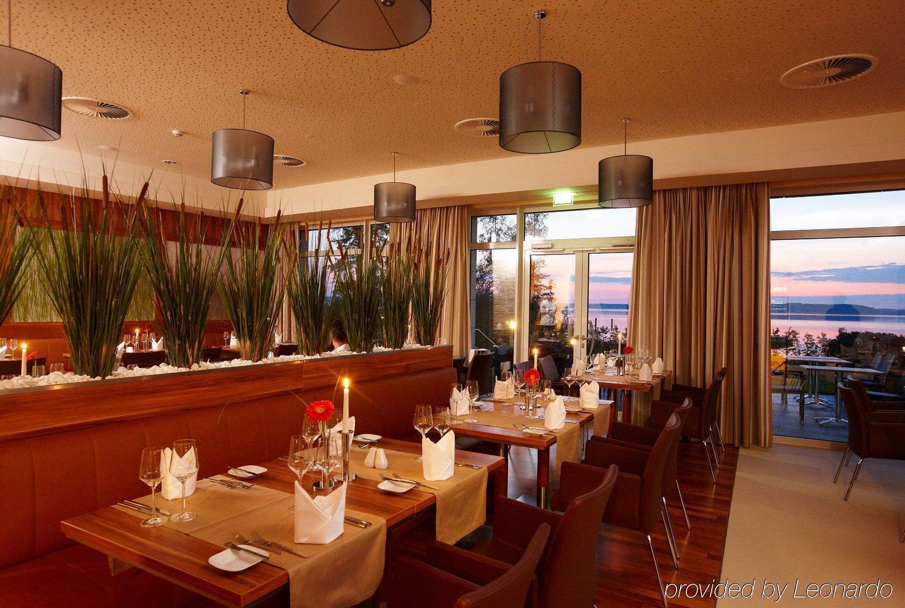 Seehotel Fleesensee Goehren-Lebbin Restaurant photo