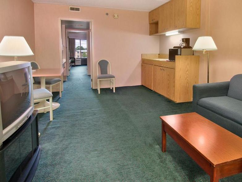 Comfort Inn & Suites Watertown Room photo