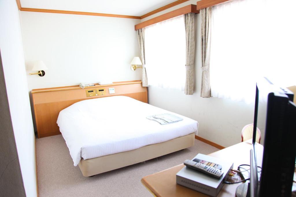 Hotel Cresia Okinawa Tomari Naha Room photo