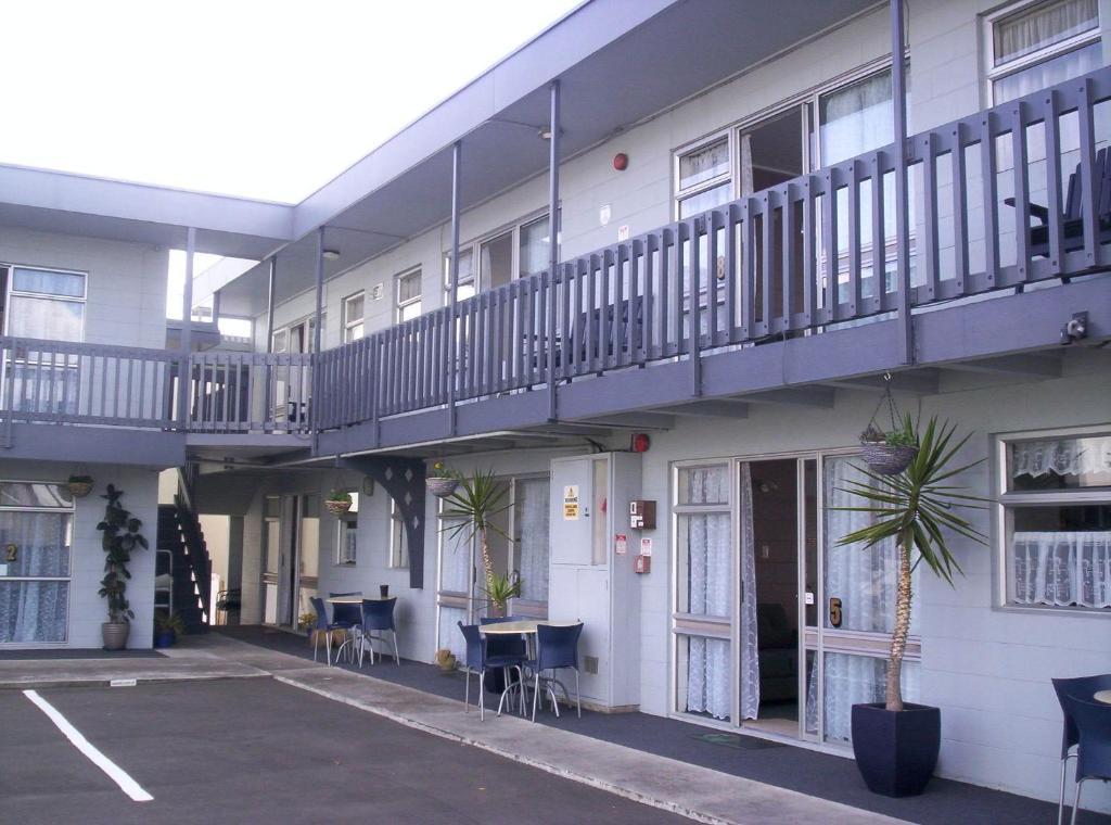 Broadway Motor Inn Palmerston North Exterior photo