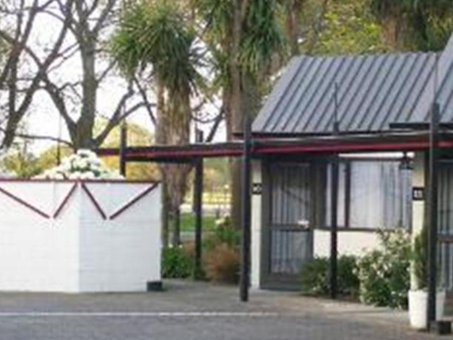 Gothic Heights Motel Christchurch Exterior photo