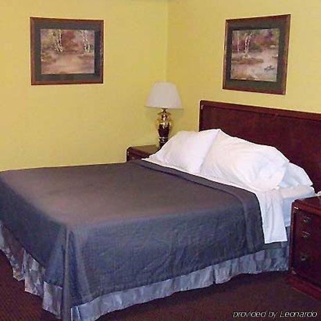 Townsman Inn Larned Room photo