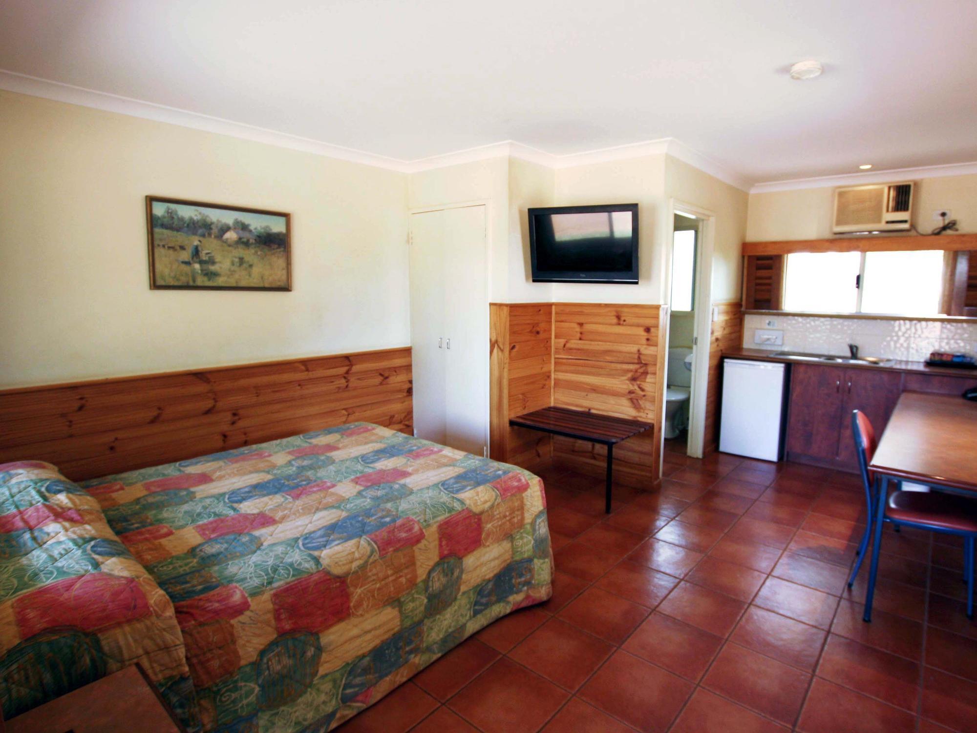 Kimberley Hotel Halls Creek Exterior photo