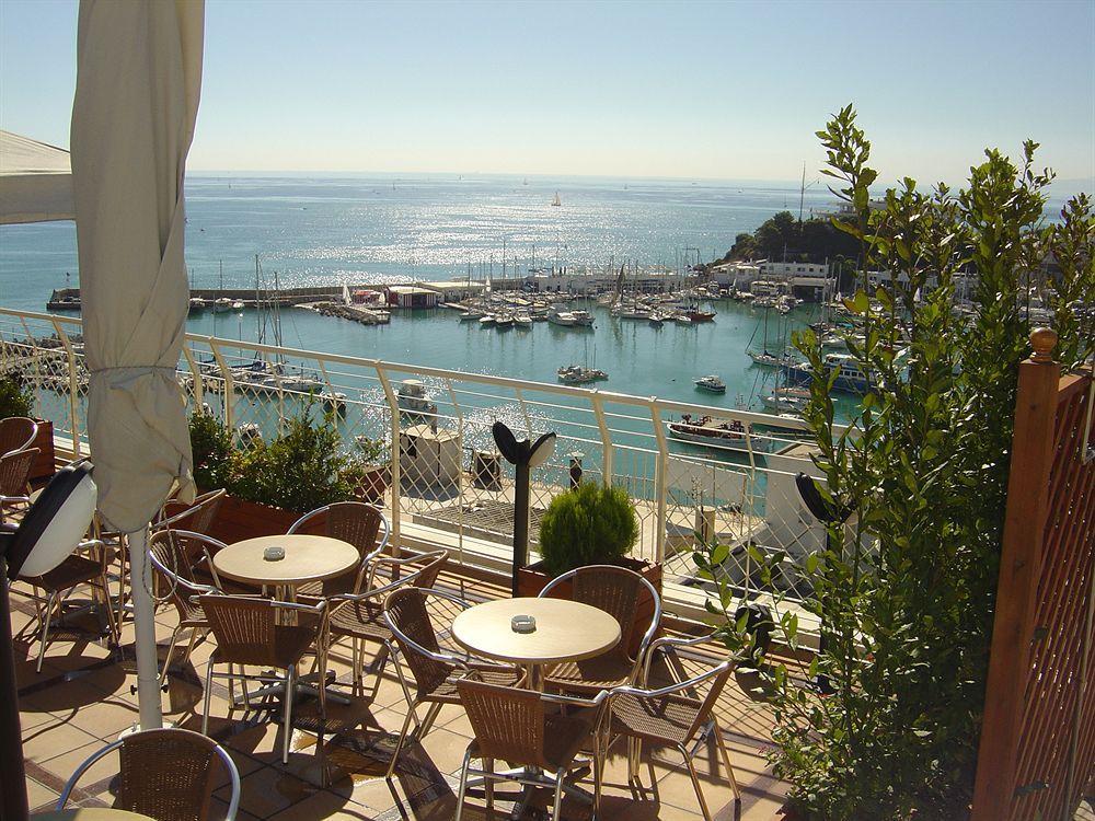Hotel Mistral Piraeus Restaurant photo