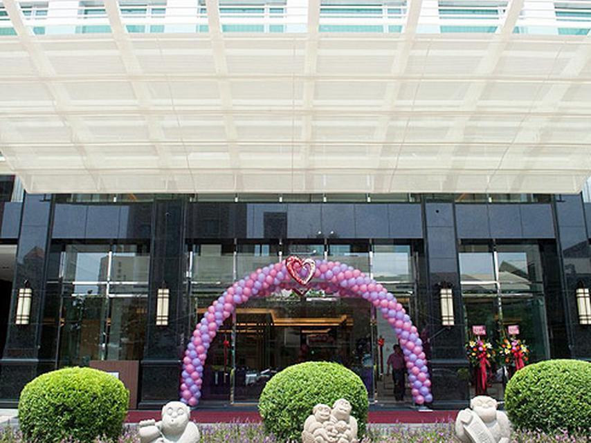 Yuh Tong Hotel Chiayi City Exterior photo