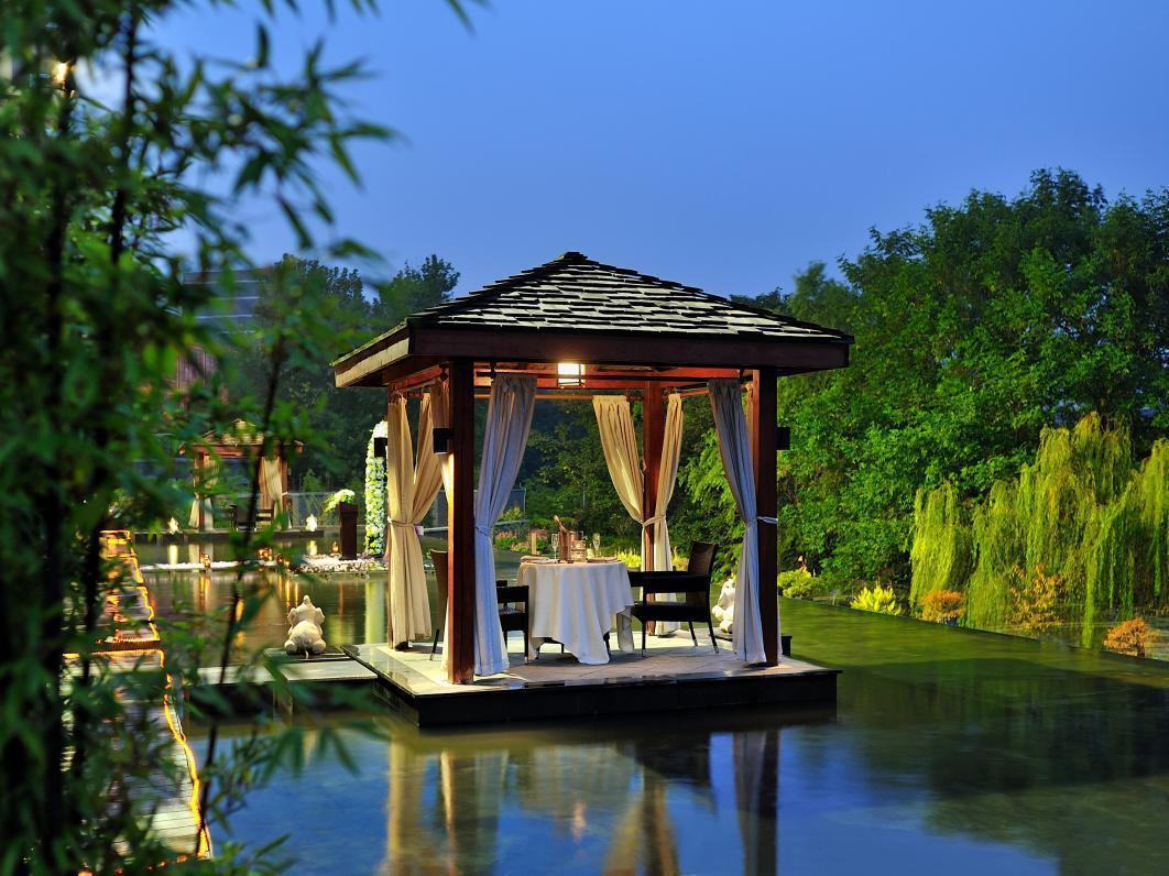 Regalia Resort & Spa Qin Huai River Nanjing  Exterior photo