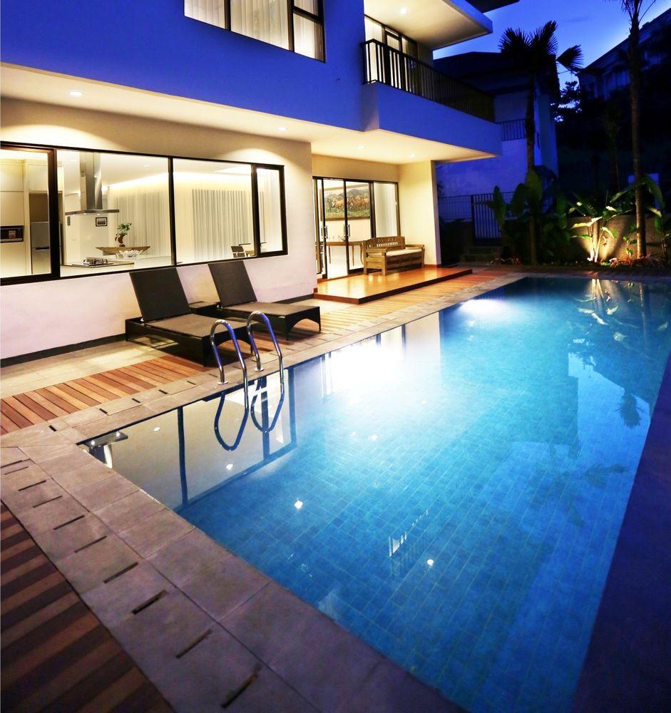 Permai 1 Villa 3 Bedroom With A Private Pool Bandung Exterior photo