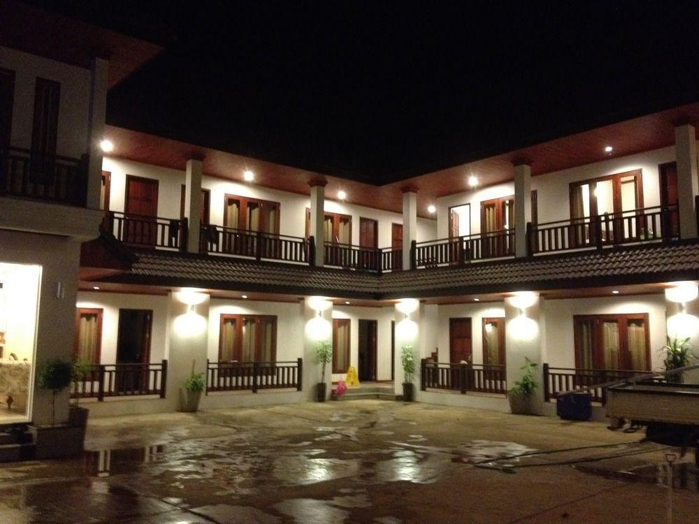 Chalouvanh Hotel Pakse Exterior photo