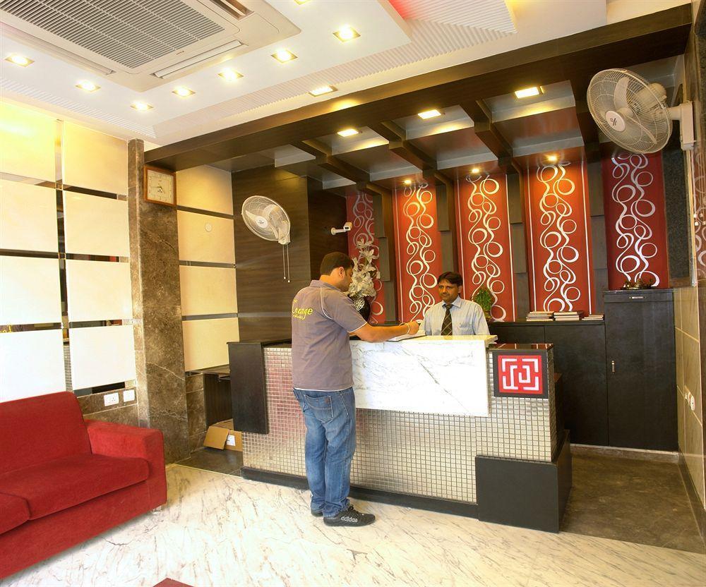 Hotel Suncourt Corporate New Delhi Interior photo