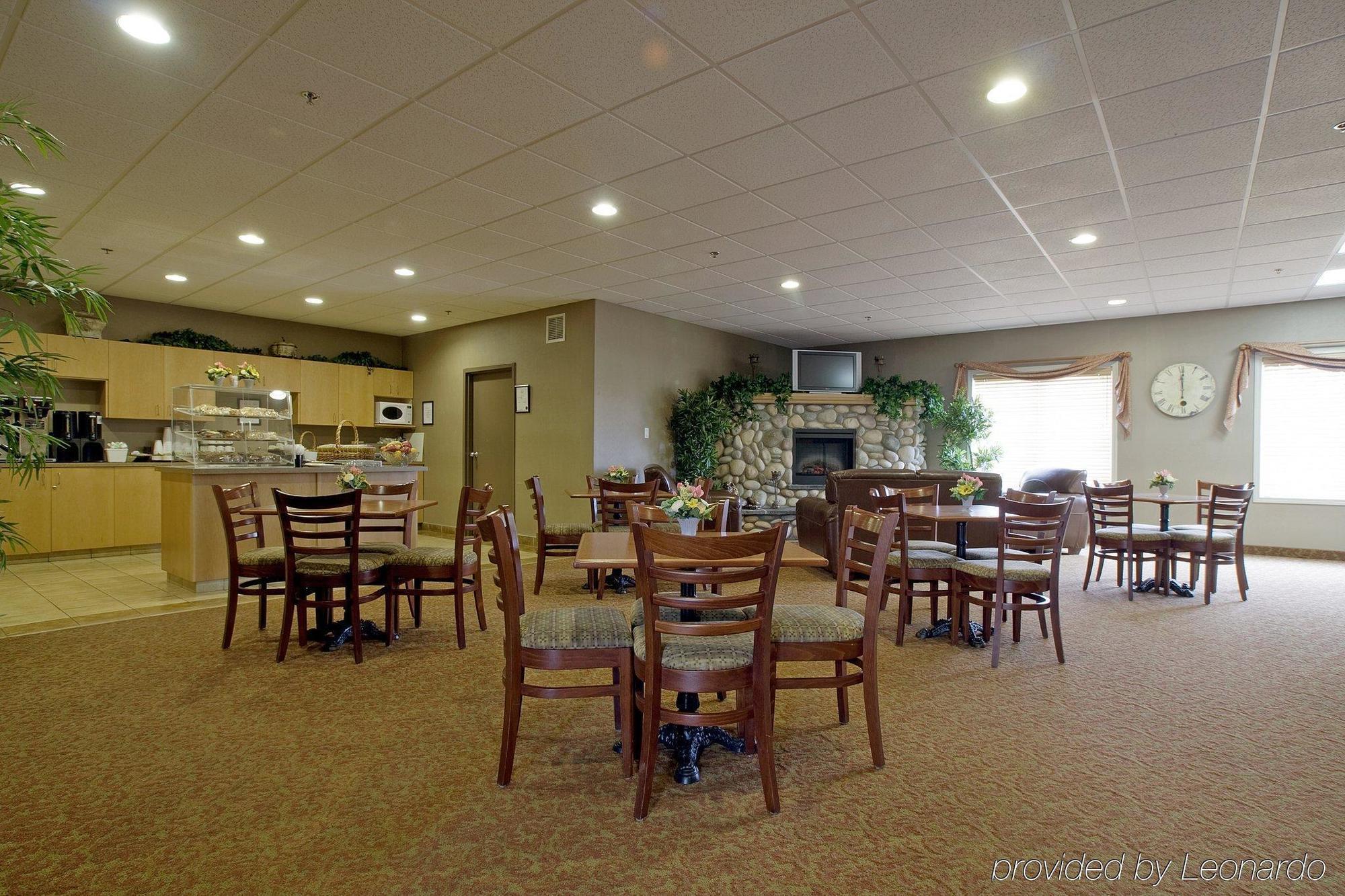 Stonebridge Hotel Dawson Creek Restaurant photo