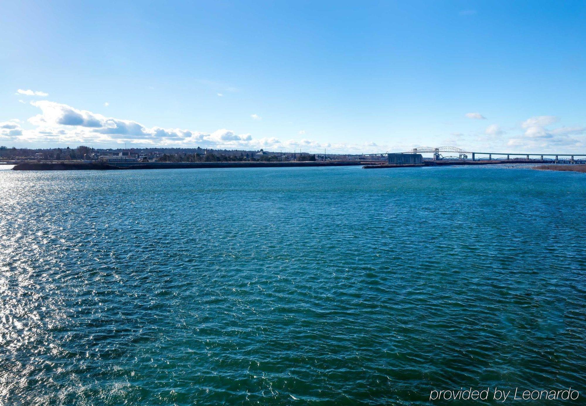 Delta Hotels By Marriott Sault Ste. Marie Waterfront Exterior photo