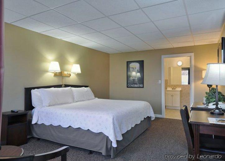 The Freeport Inn And Marina Room photo