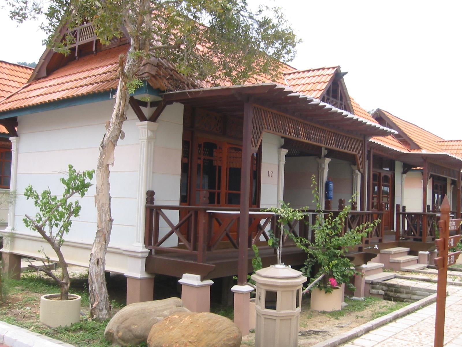 Bukit Keluang Beach Resort Kampung Raja Exterior photo