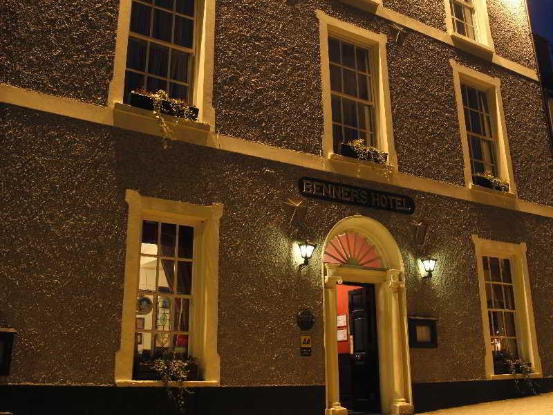 Dingle Benners Hotel Exterior photo