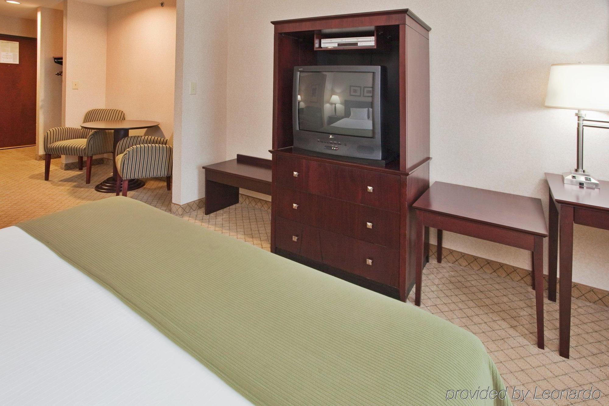 Holiday Inn Express & Suites Cooperstown, An Ihg Hotel Room photo