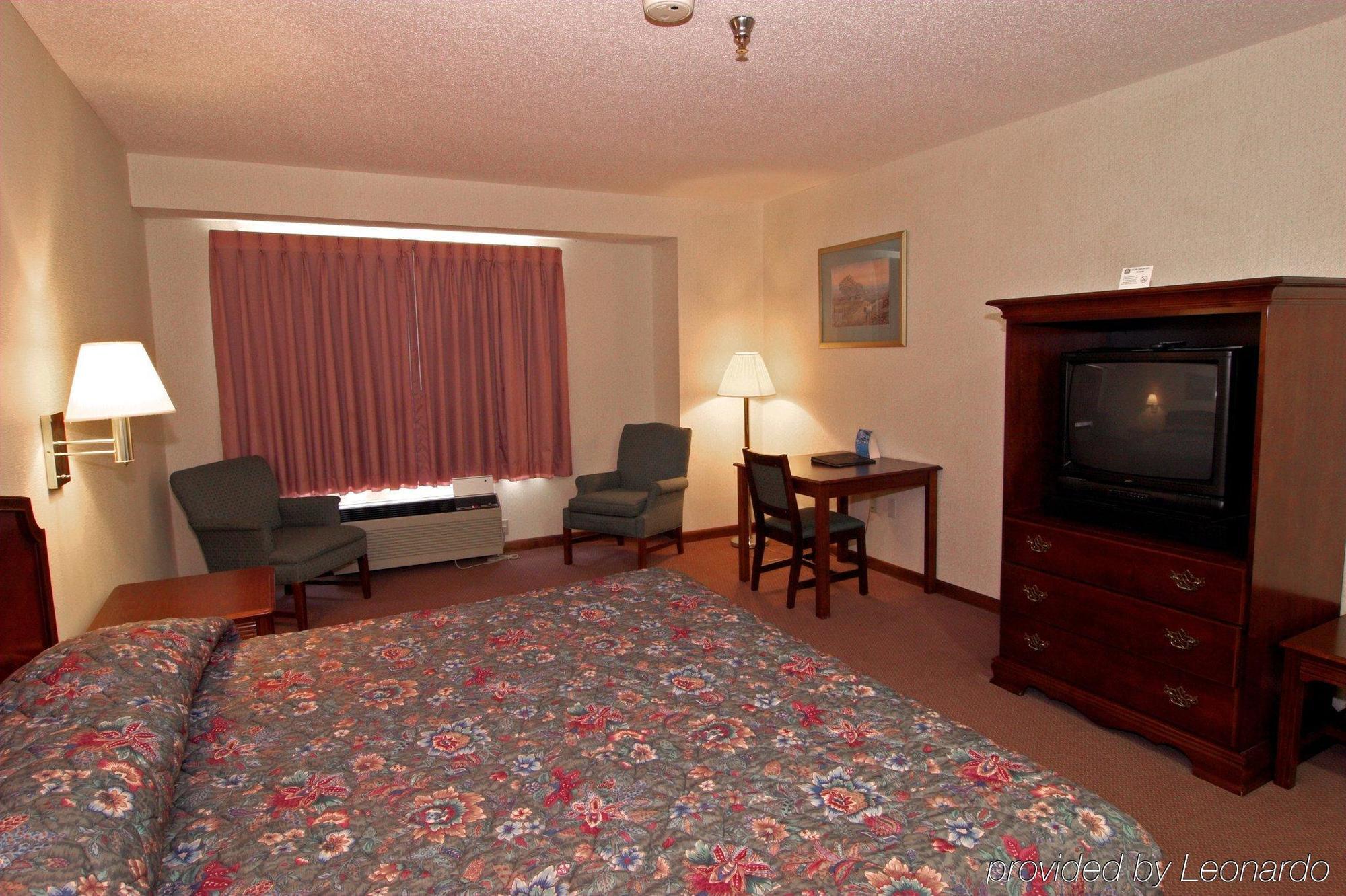 Quality Inn Warsaw Near Rappahannock River Room photo