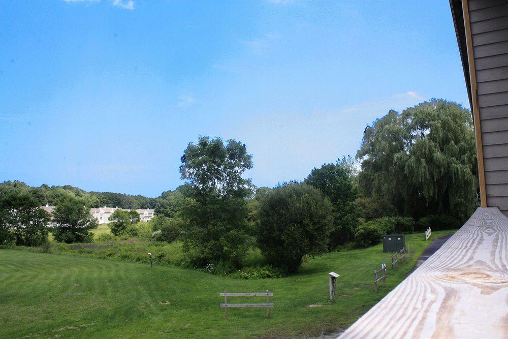 Hampton Falls Inn Exterior photo