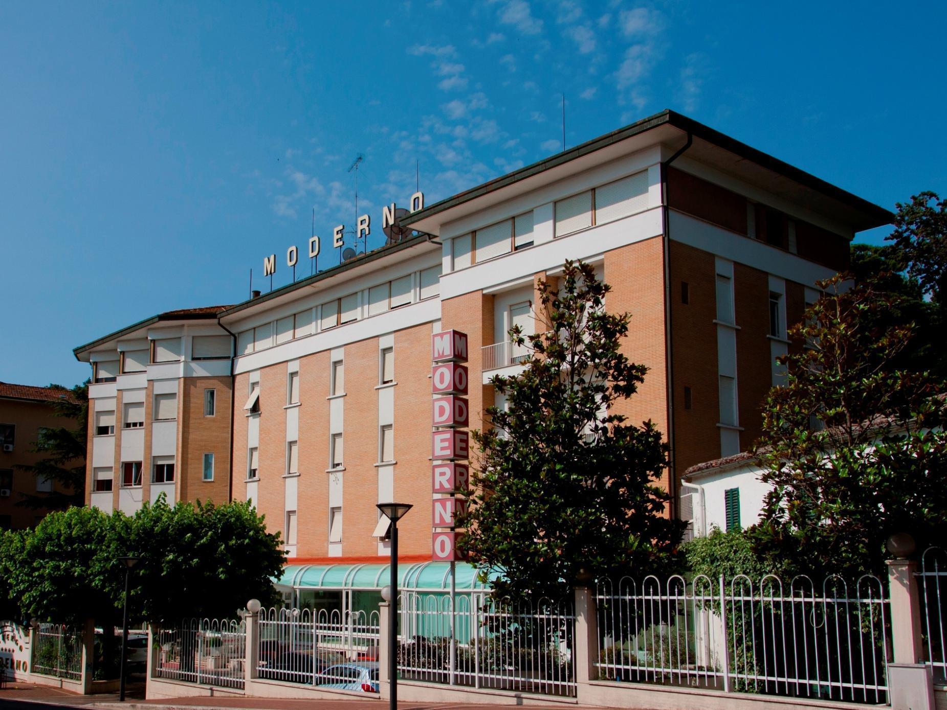 Hotel Moderno Chianciano Terme Exterior photo