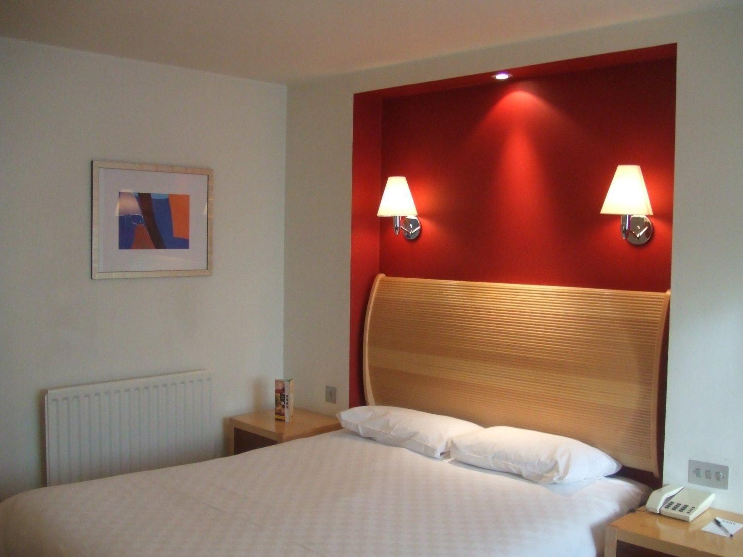 The Bell Hotel Epping Room photo