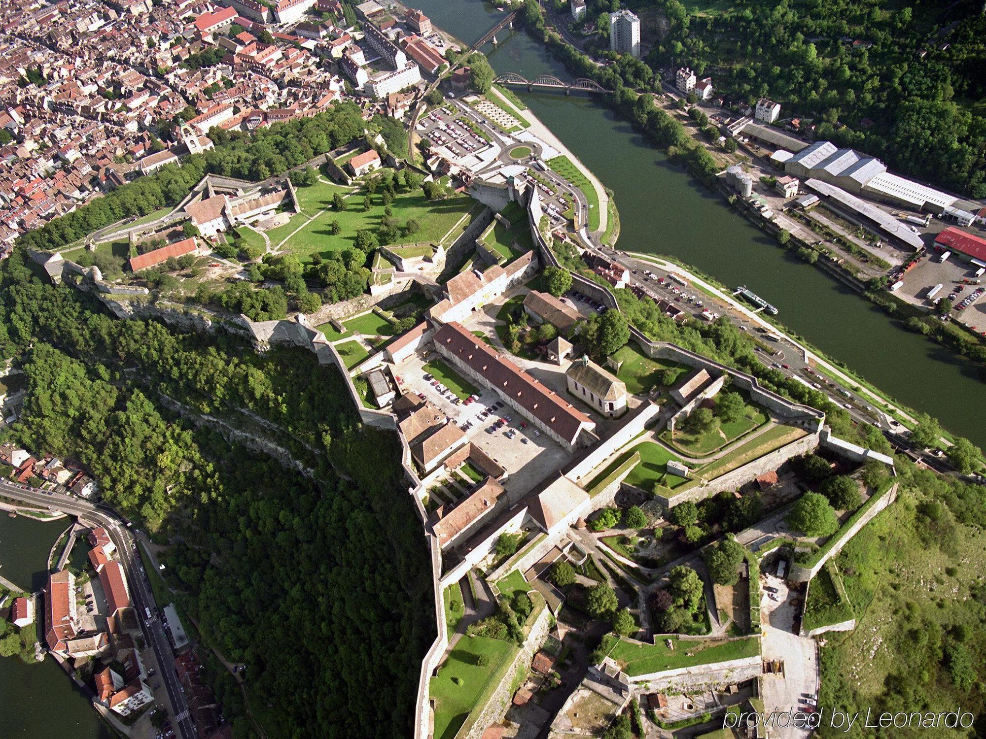 Mercure Besancon Parc Micaud - Hotel & Bar Exterior photo