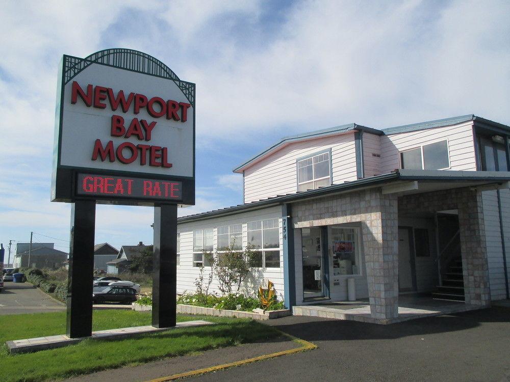 Newport Bay Motel Exterior photo
