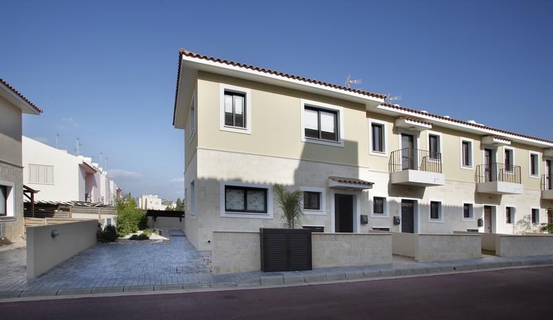 2 Bedroom Townhome Valentina Paralimni Exterior photo