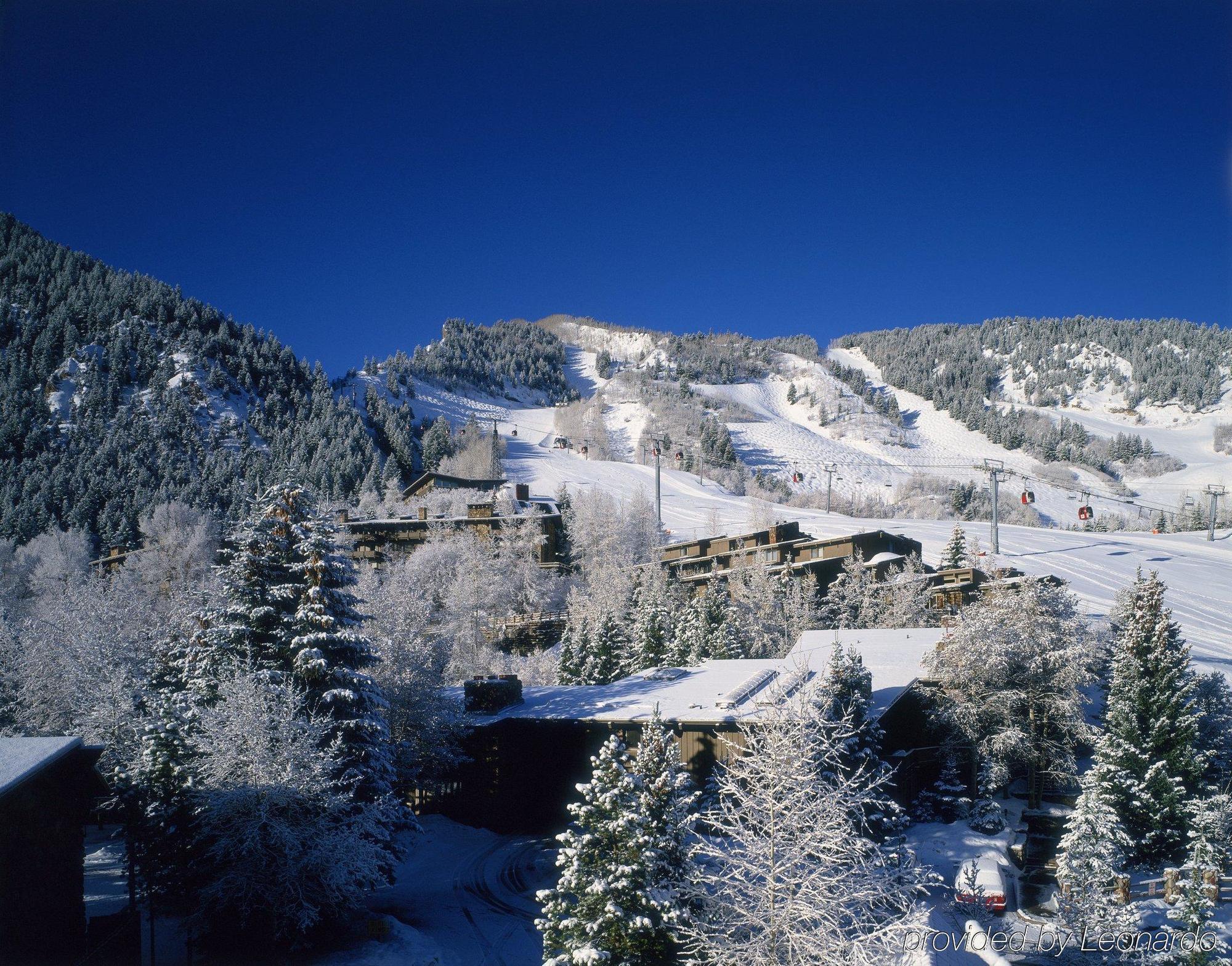 Aspen Alps Hotel Exterior photo