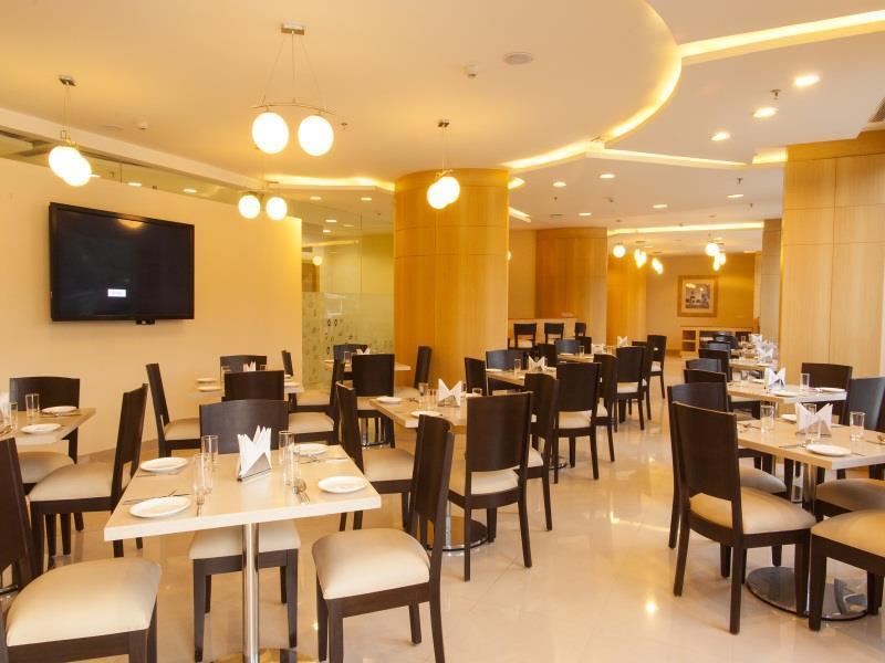 Ginger Ahmedabad Vastrapur Hotel Exterior photo