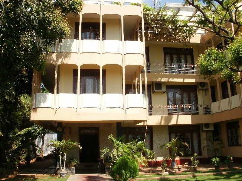 Oyo 318 Pillaiyar Inn Jaffna Exterior photo