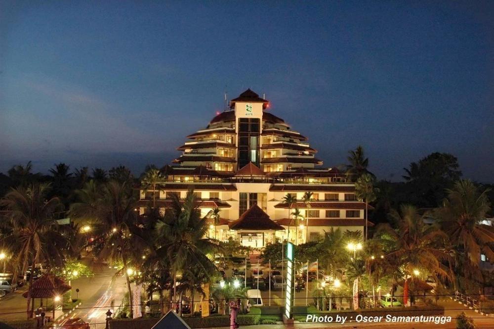 Grand Diamond Hotel Yogyakarta Exterior photo